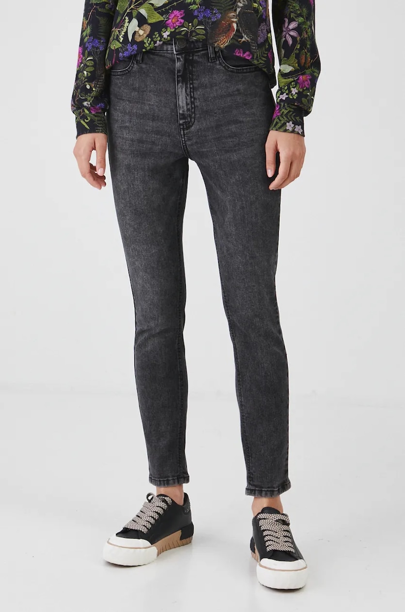 medicine-jeansy-723idy-1.jpg