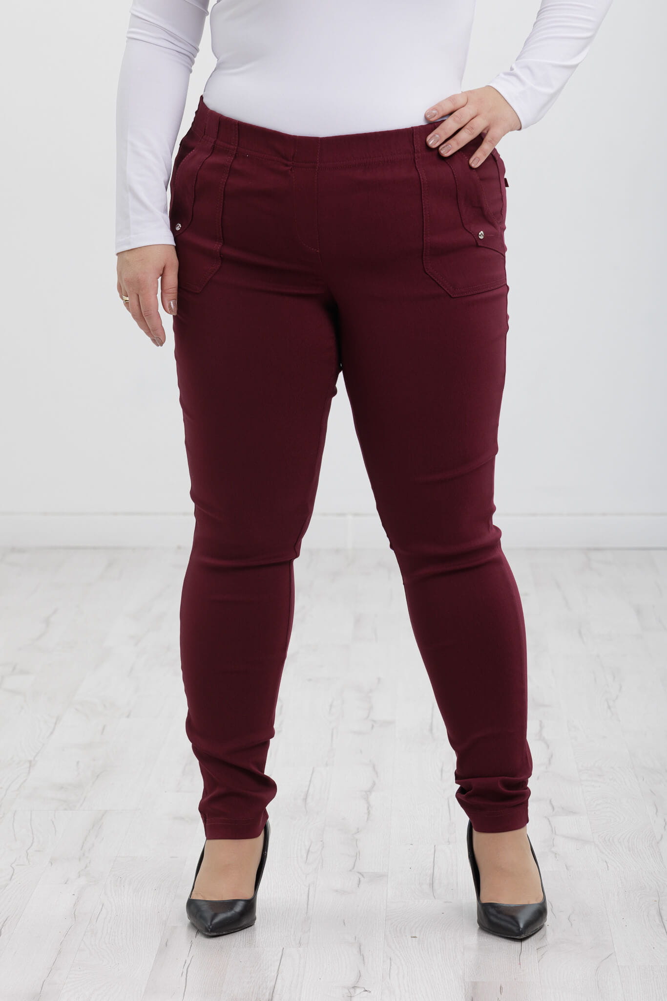 spodnie-bordowe-damskie-703rfs-1.jpg